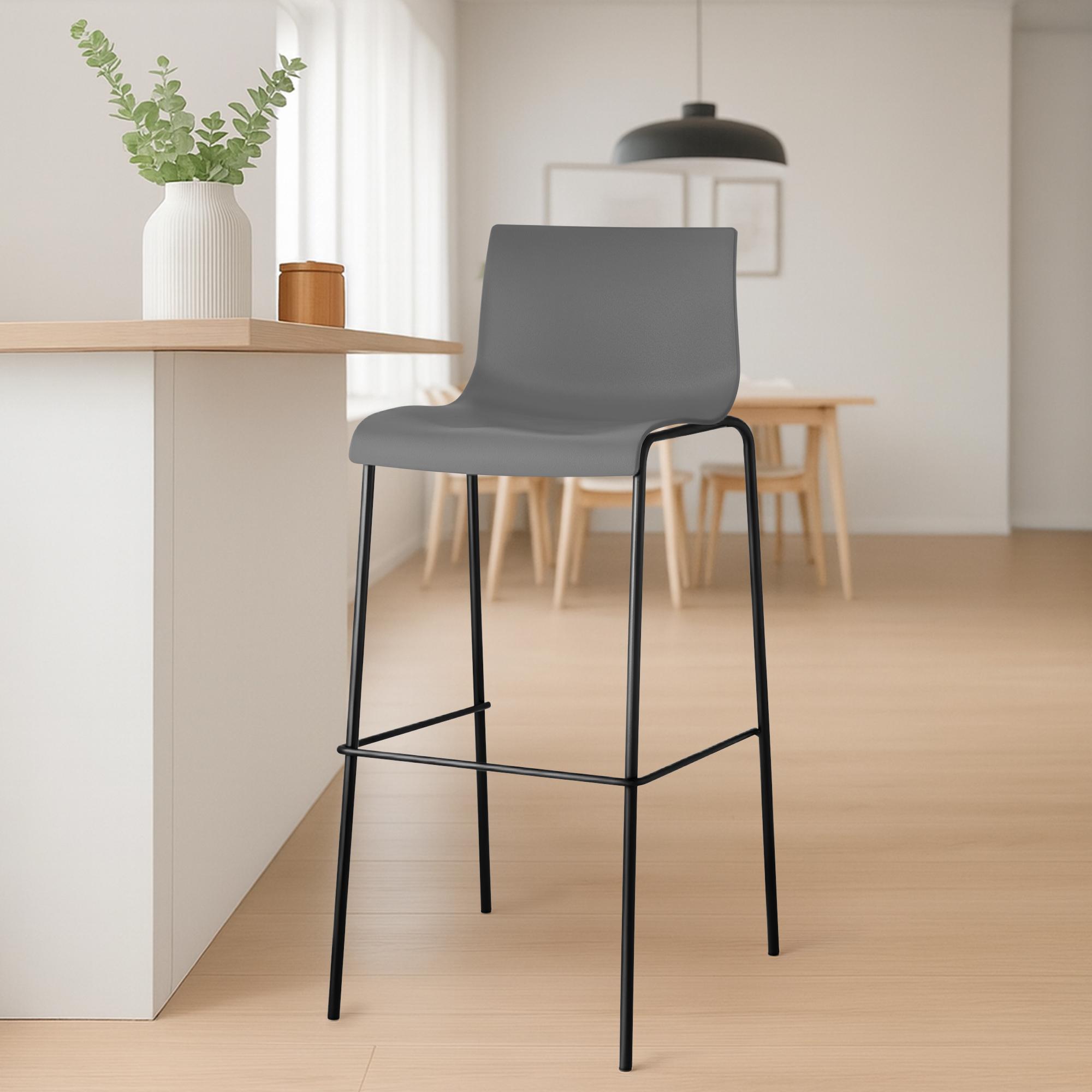 Set di 2 sgabelli da bar Hover in plastica con base a 4 gambe