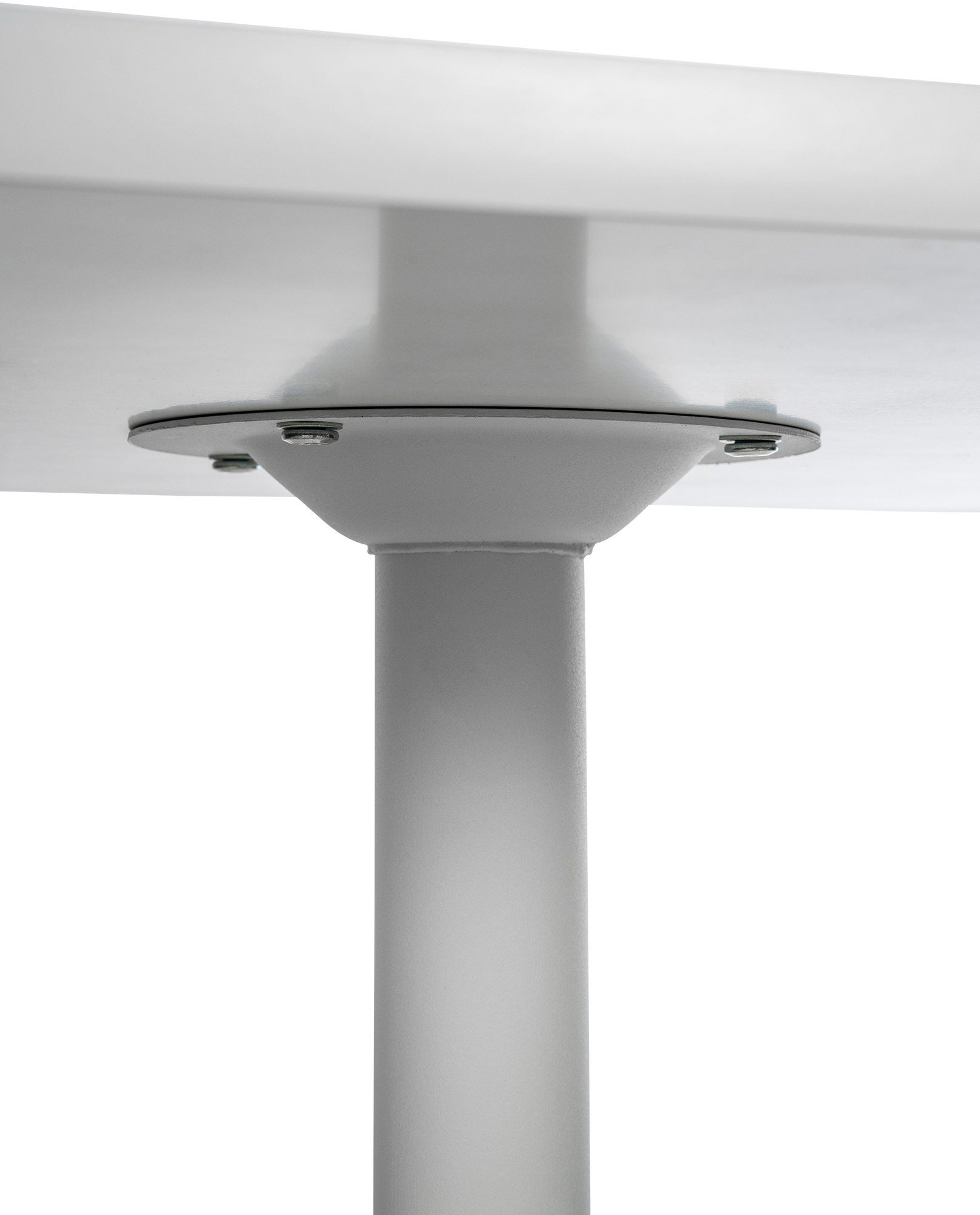 Tavolino quadrato da appoggio con ripiano in legno