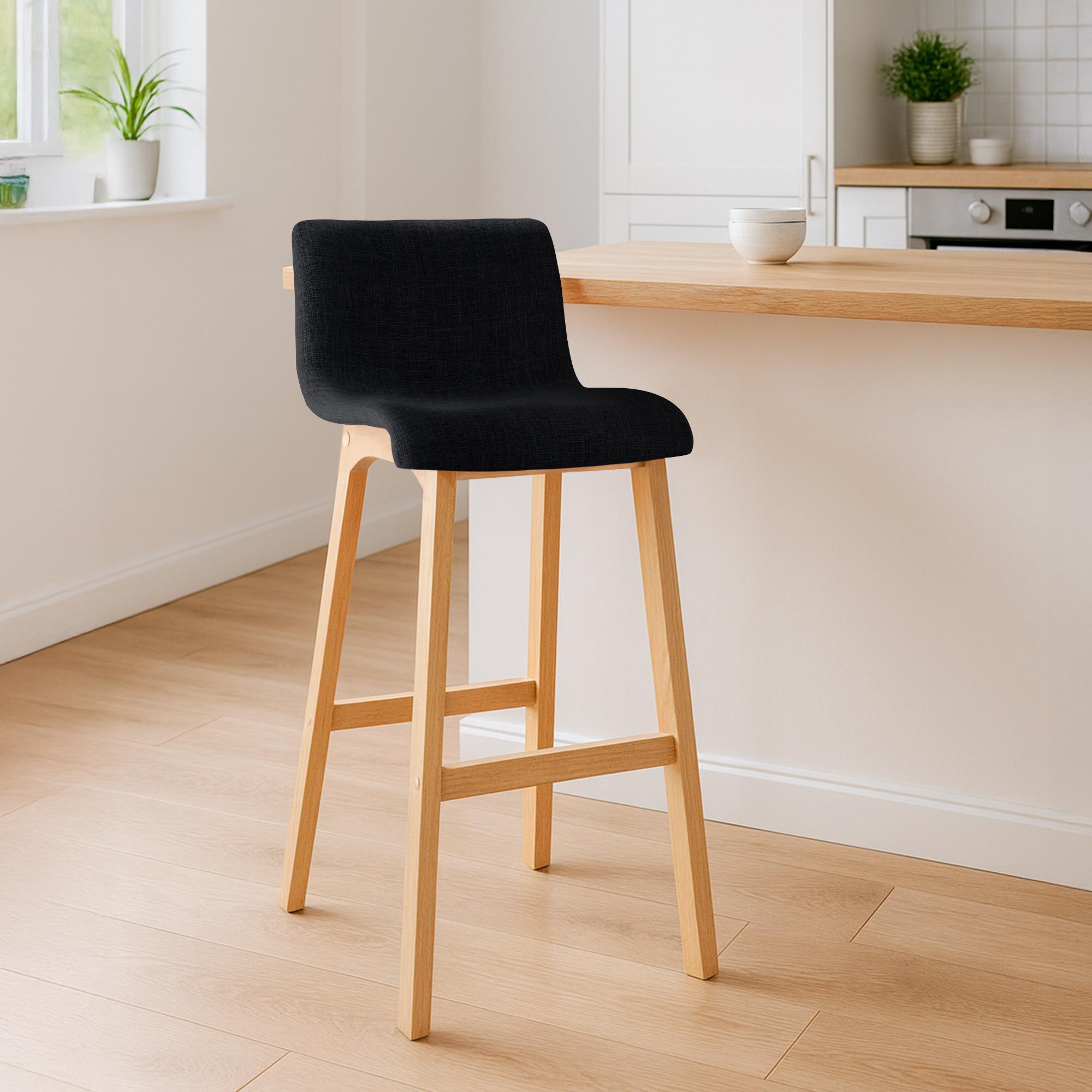 Set di 2 sgabelli da bar Hover in tessuto con base a quattro gambe in legno naturale