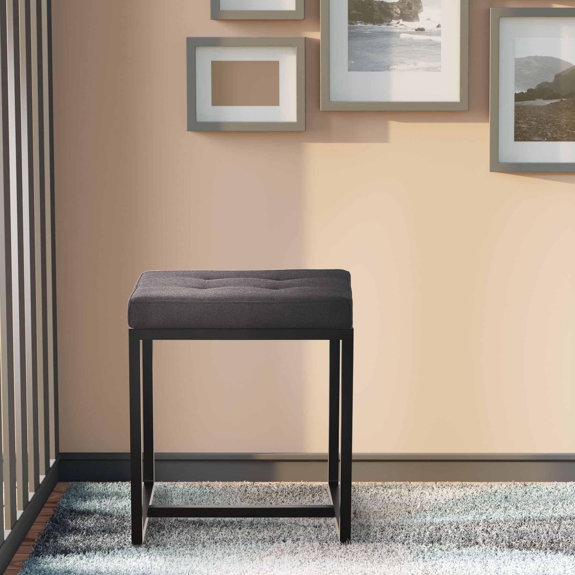 Sgabello Barci con struttura nera