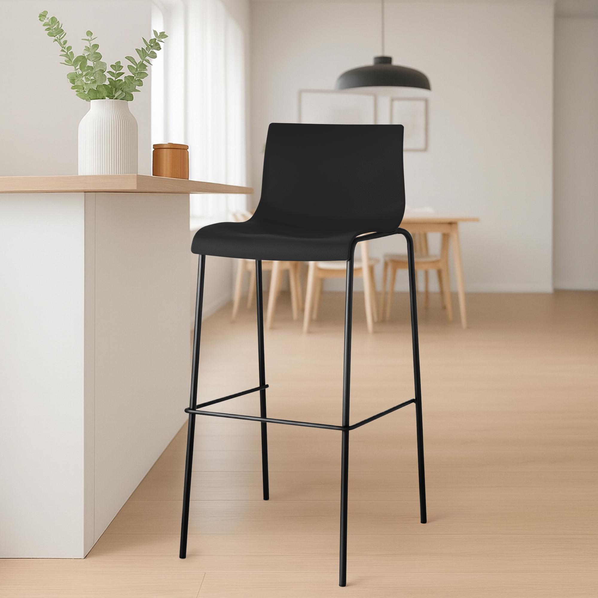 Set di 2 sgabelli da bar Hover in plastica con base a 4 gambe